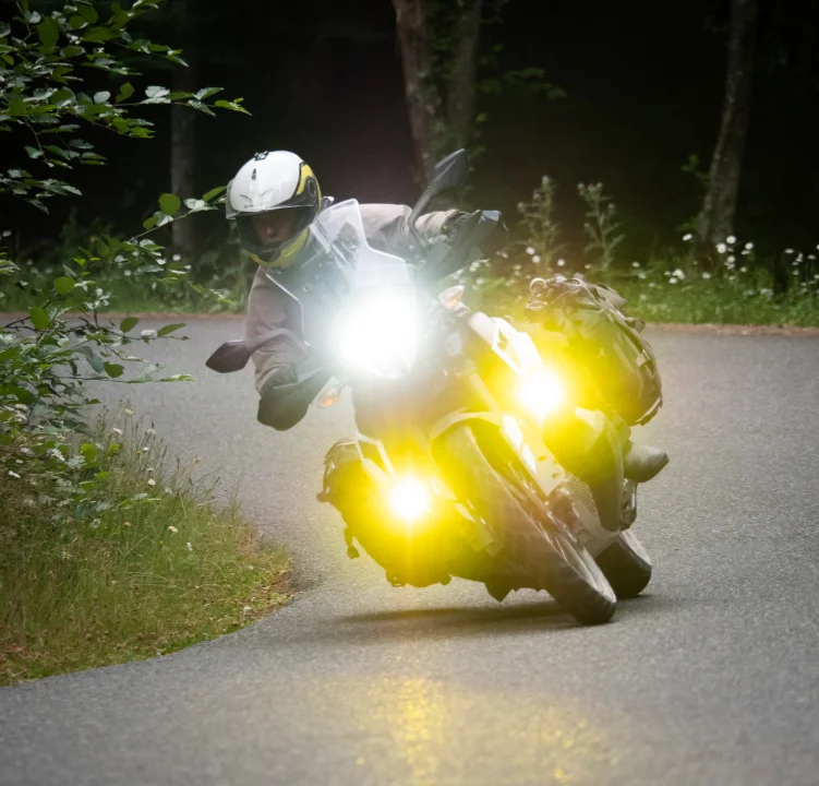 Motosikletler için En İyi LED Işıkları