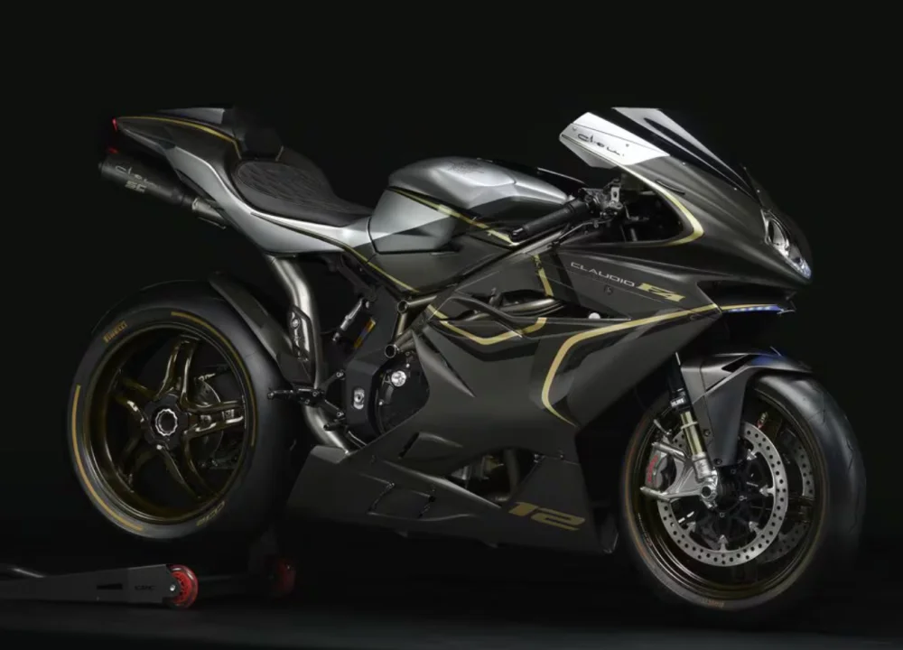 QJMotor SRK 921: MV Agusta Ruhunu Taşıyan Çinli Roadster Üretime Hazır