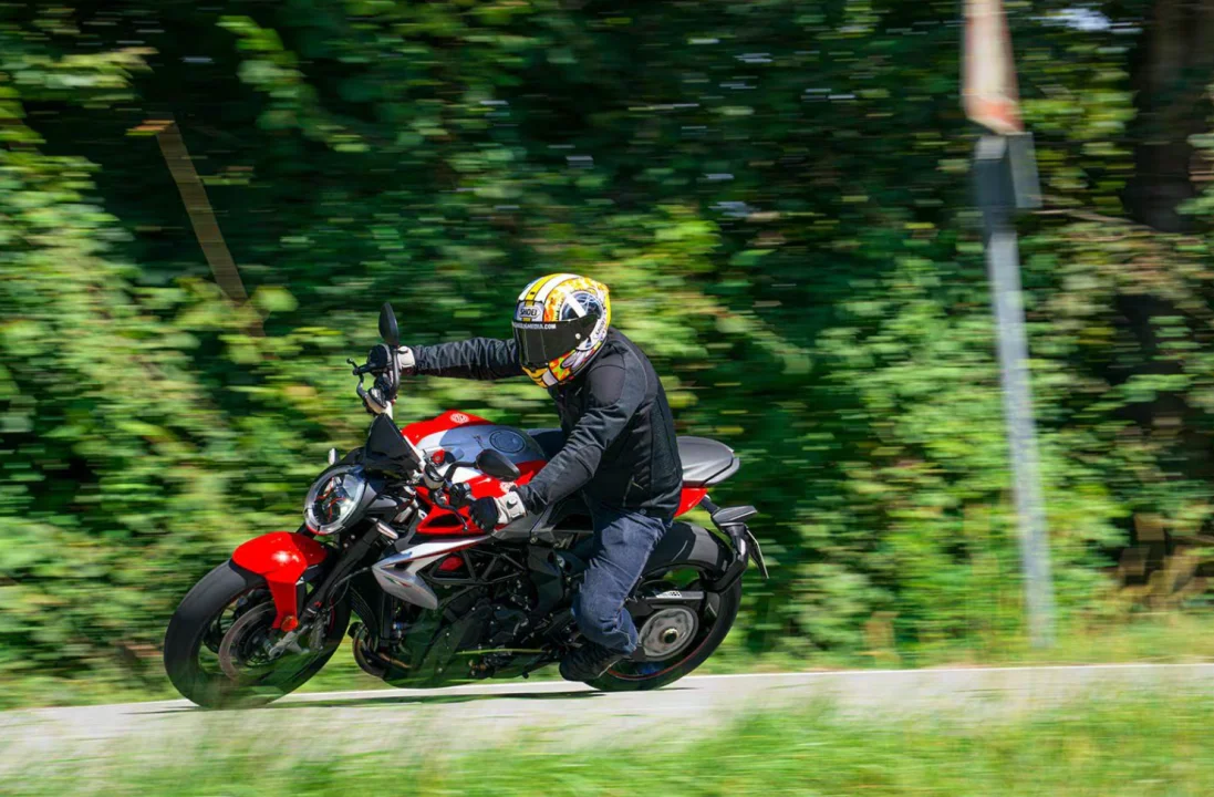 2025 MV Agusta Brutale RR Ottantesimo İncelemesi