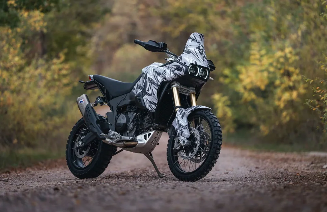 2026 Ducati DesertX V2 İncelemesi | V2 Motor ve Yeni Tasarım Detayları