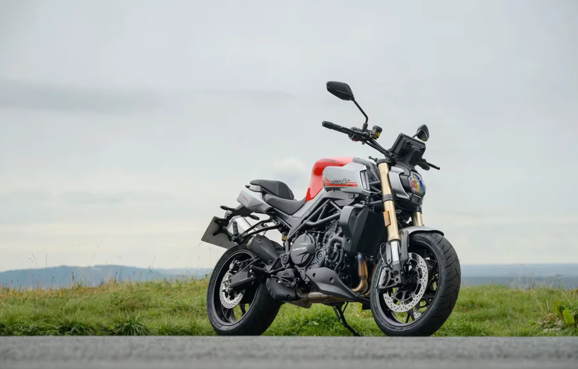 2026 QJMotor SRK900 İncelemesi