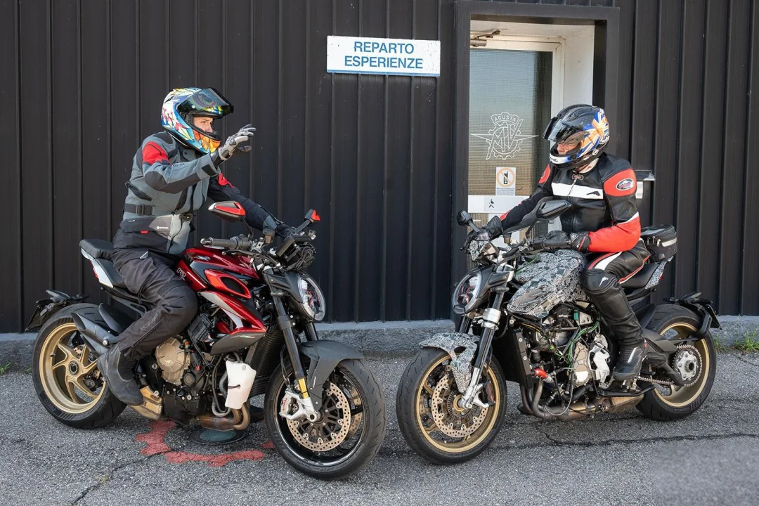 2026 MV Agusta Brutale Serie Oro İncelemesi