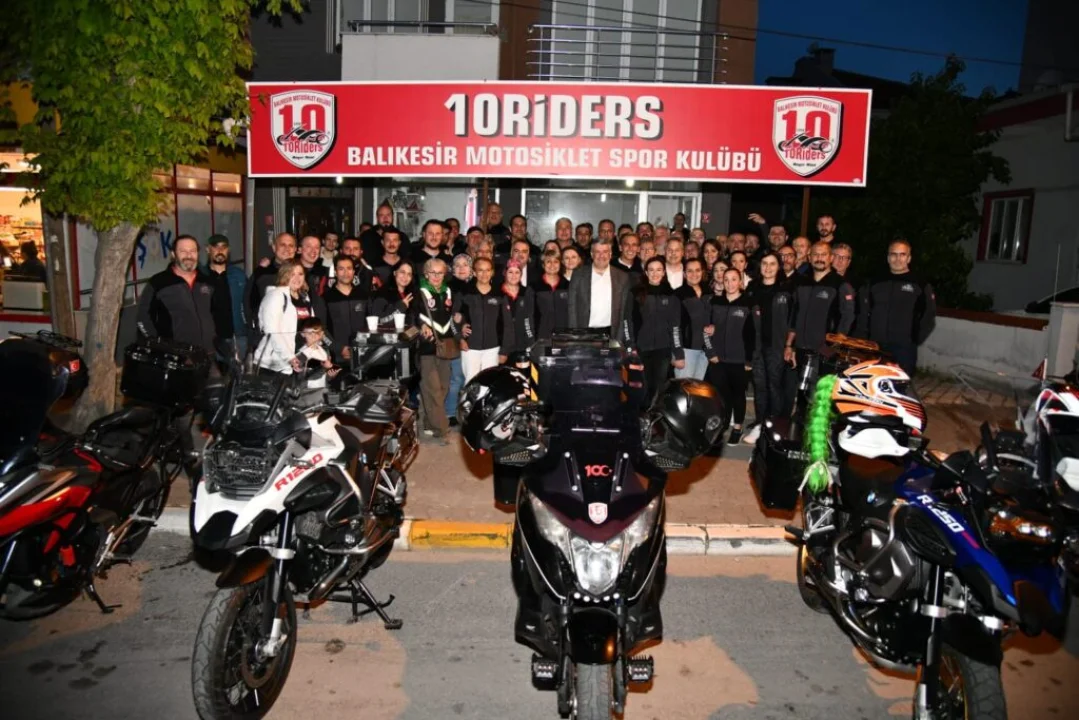 Motosiklet Tutkunlarından Sındırgı’ya Dayanışma Sürüşü: Depremzedeler İçin 11 Ocak’ta Yola Çıkıyorlar