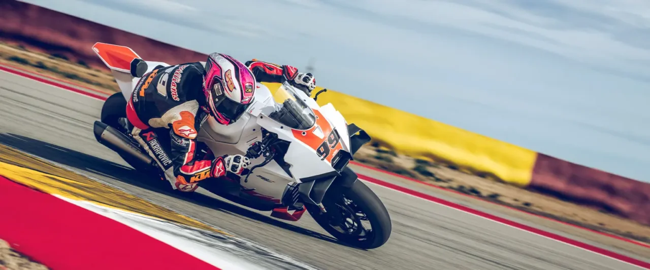 2026 KTM 990 RC R TRACK İncelemesi