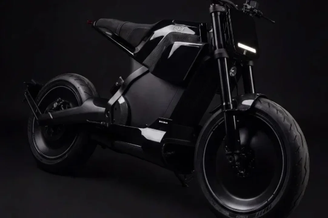 DAB x BRABUS Elektrikli Motosiklet Serisi İncelemesi