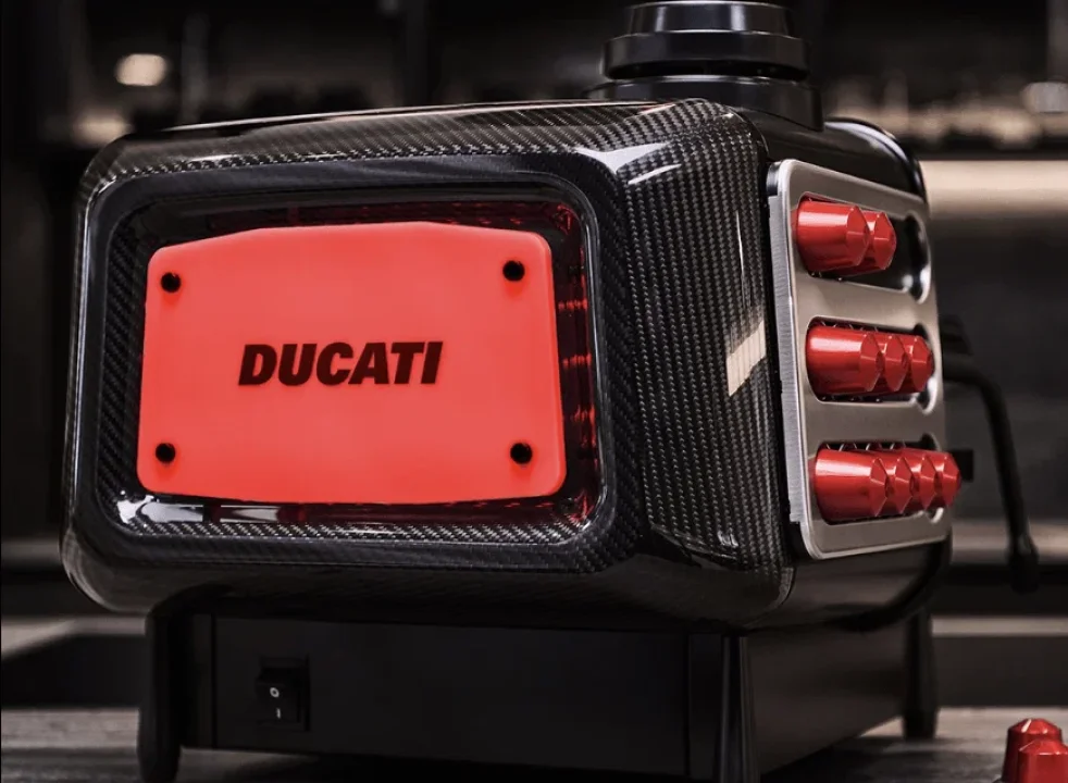 Ducati 100. Yılını Özel Kahve Makinesiyle Kutluyor