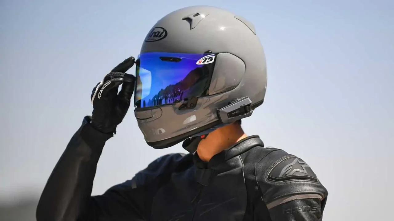 Cardo Public Mesh: Motosiklet İnterkomlarında Açık Sesli Sohbet Dönemi
