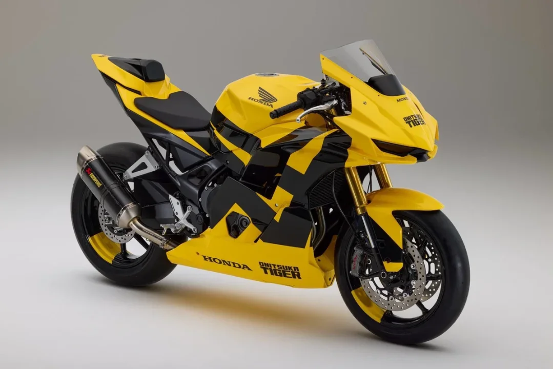Honda ve Onitsuka Tiger’dan Özel İş Birliği: Yeni Spor Motosiklet Konsepti Tanıtıldı