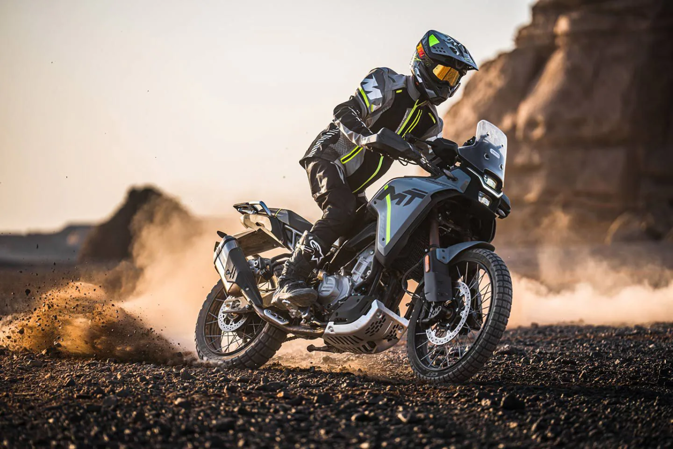 CFMoto 450MT 2024'te geliyor