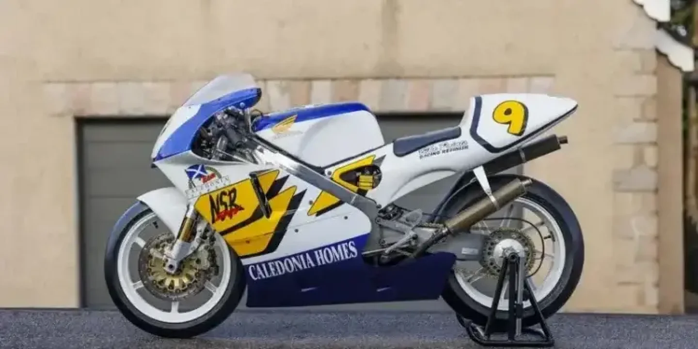 Efsanevi Honda NSR500VF: Tarihi Bir Yarış Motosikleti Müzayedede Satışta