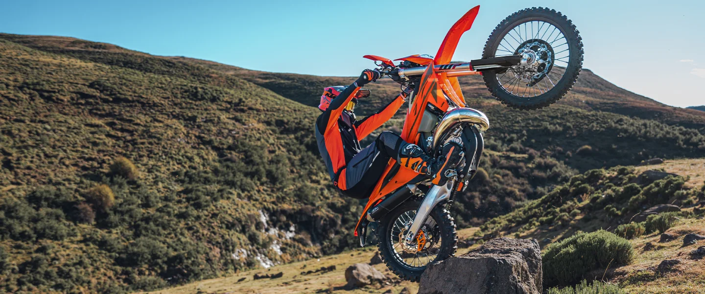 2025 KTM 300 EXC İncelemesi