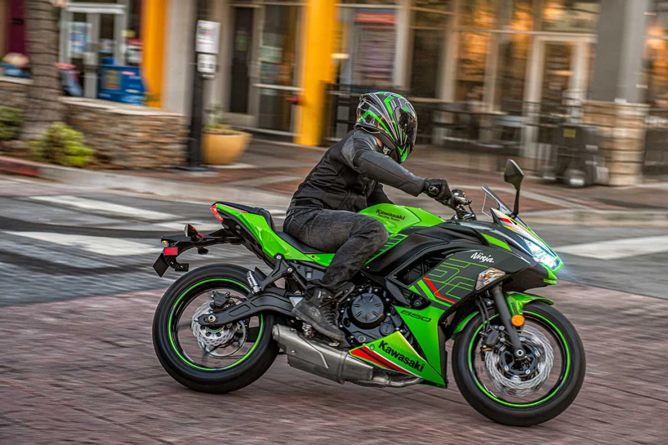 Kawasaki Ninja 650 KRT Edition ABS İncelemesi